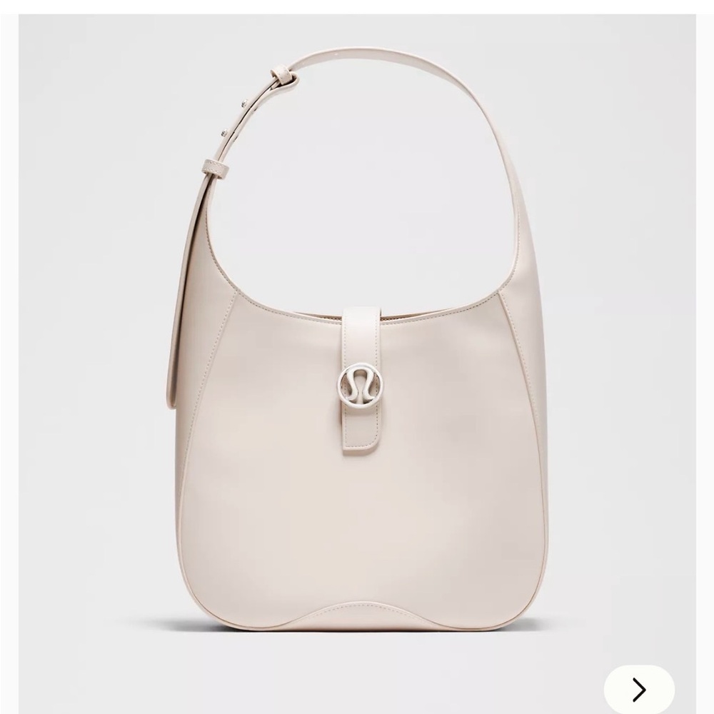 NWT Lululemon Leather Alternative Shoulder Bag in Cashew